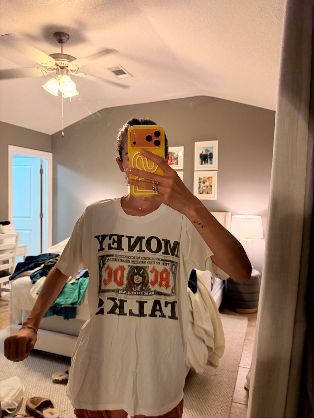Daydreamer White Graphic 'Money Talk' Short-Sleeve Tee